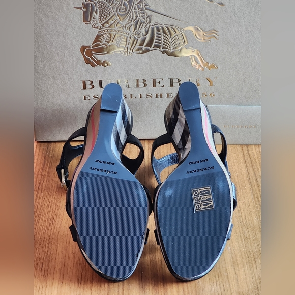 New 100% Auth Burberry Women's Platform Wedge Black  Leather Sandals - Picture 6 of 6